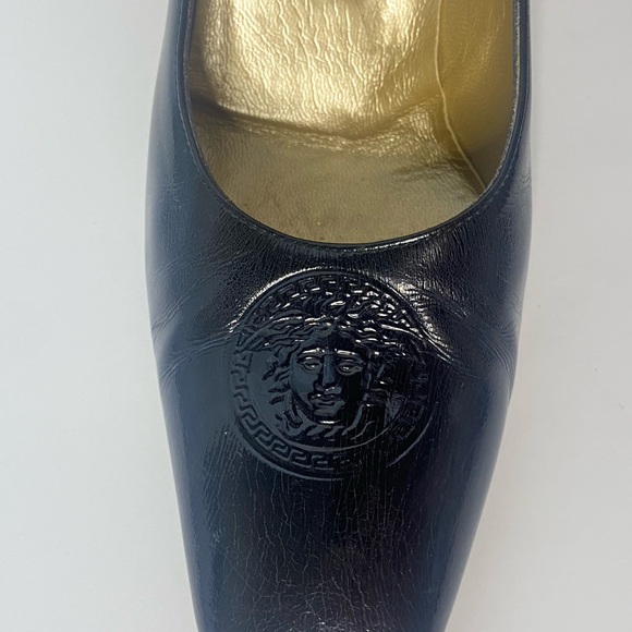 Vintage Gianni  Versace Black Leather Square-Toe Pumps with Medusa Logo -Size 37 - Picture 5 of 7